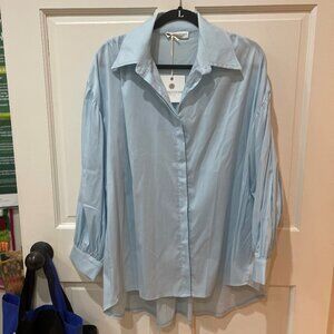 Cobblestone Living - Caro light blue one size shirt
